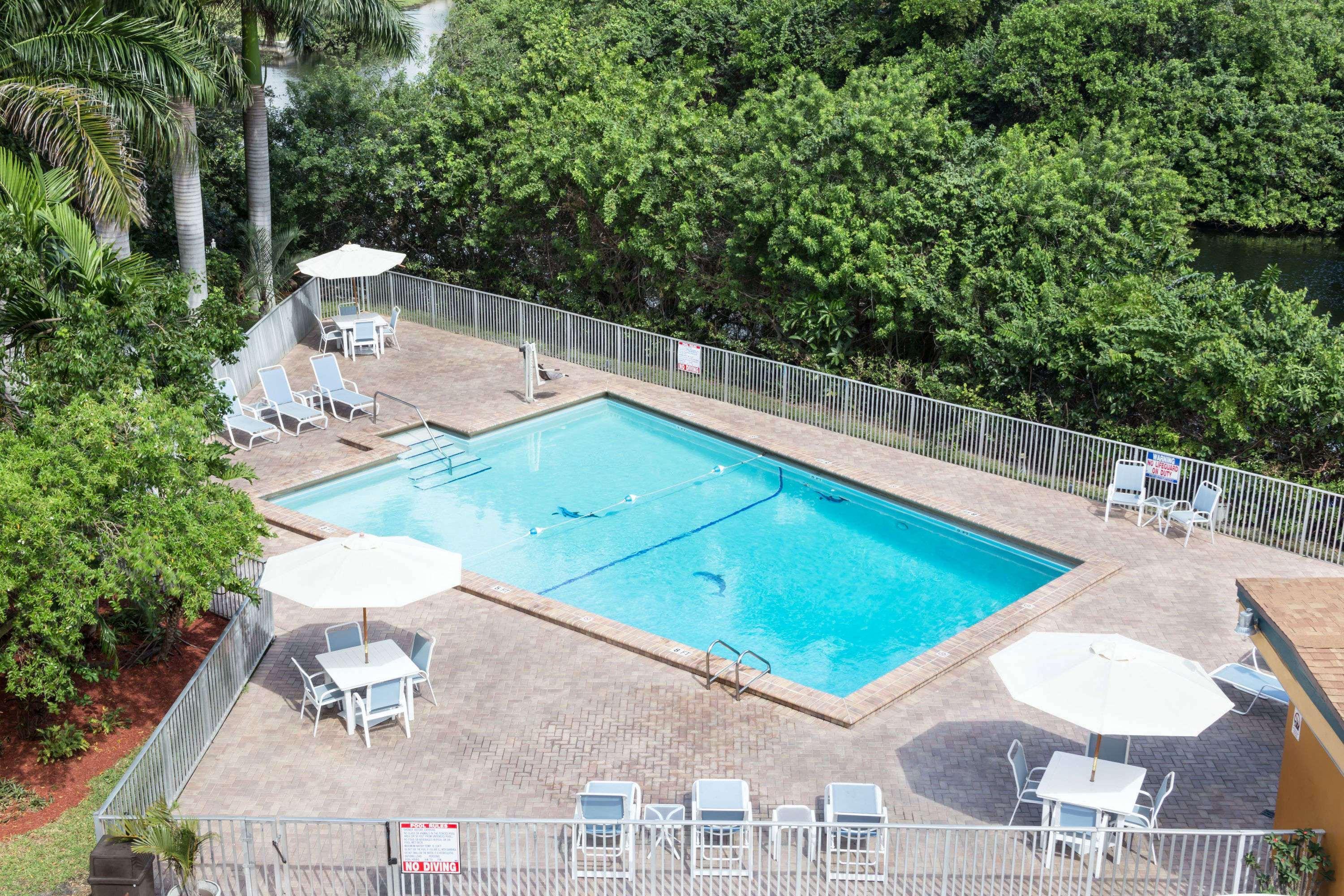 Hotel Days By Wyndham Lauderdale-oakland Park Airport N