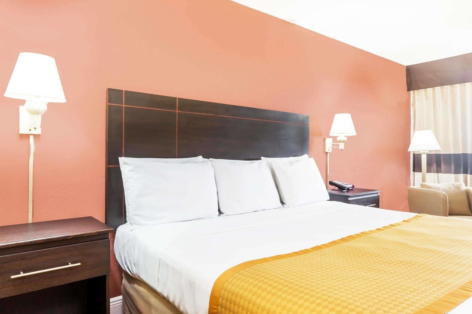 Days By Wyndham Lauderdale-oakland Park Airport N 2* Wilton Manors